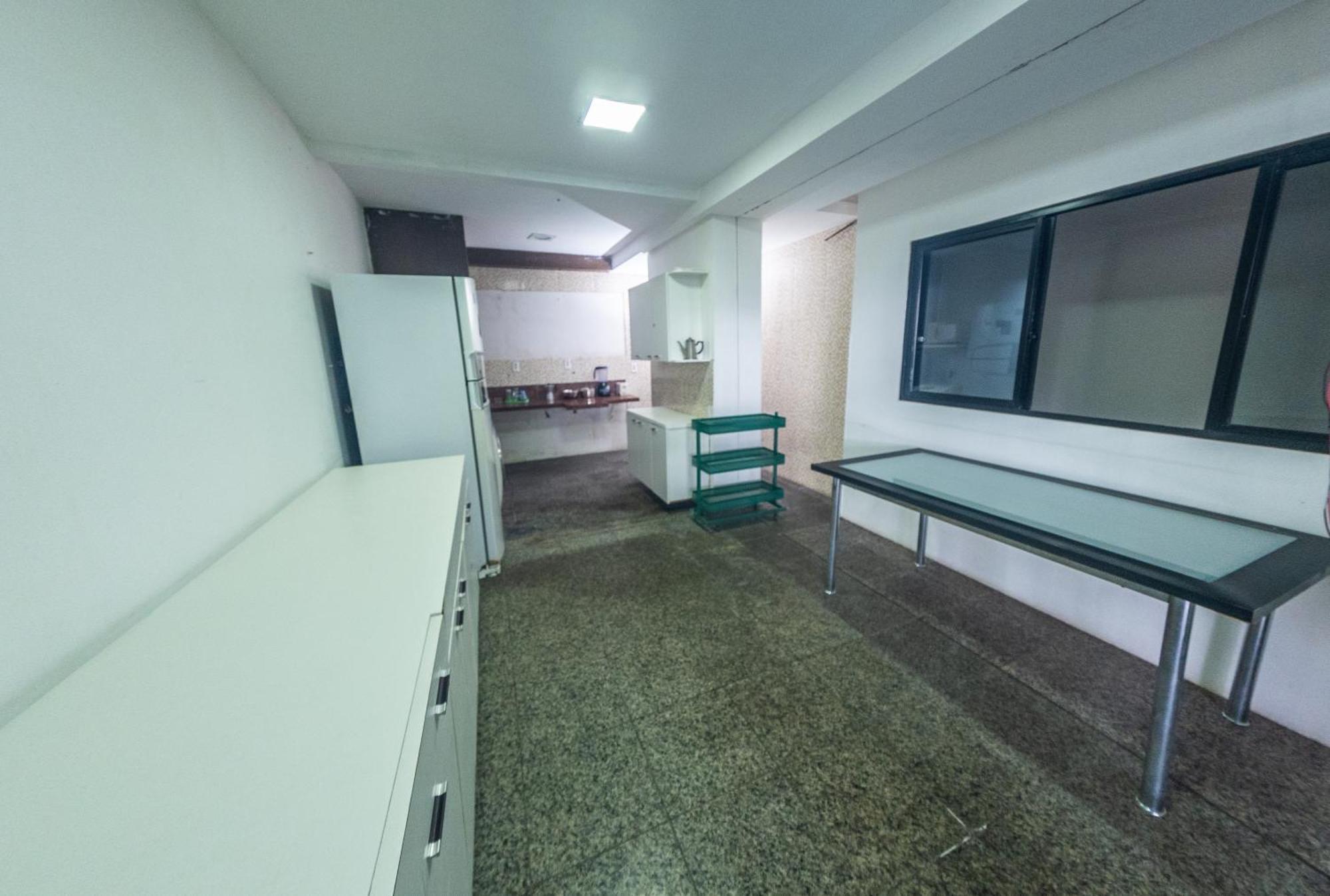 Apartamento No Bairro Meireles A 50m Da Beira-mar *
