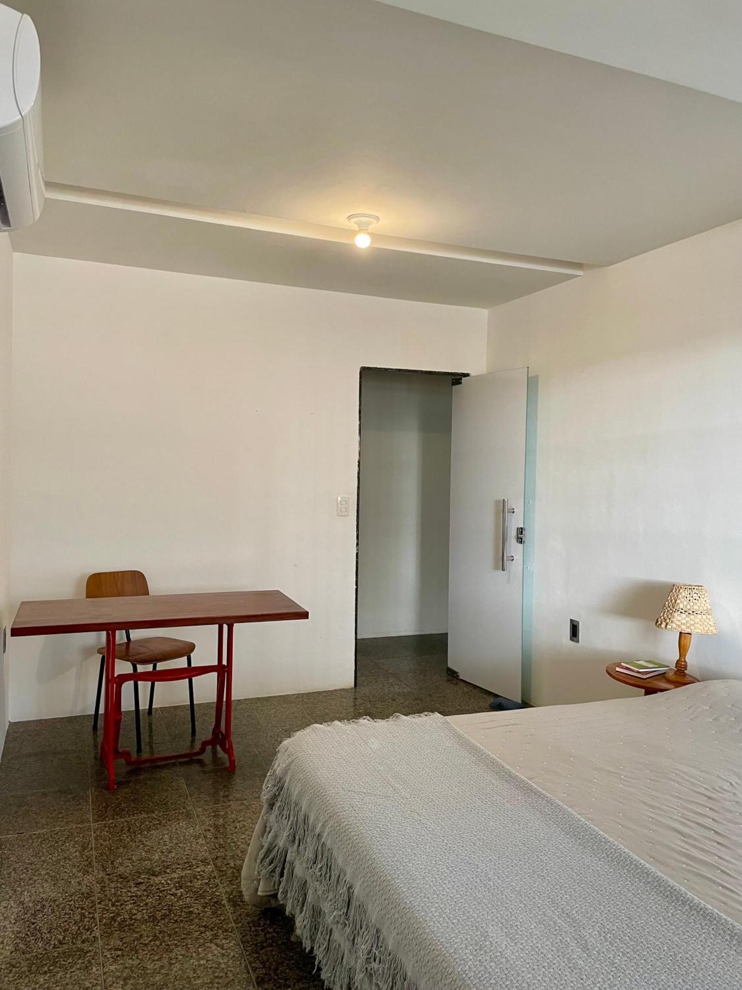 No Bairro Meireles A 50m Da Beira-mar Apartamento *